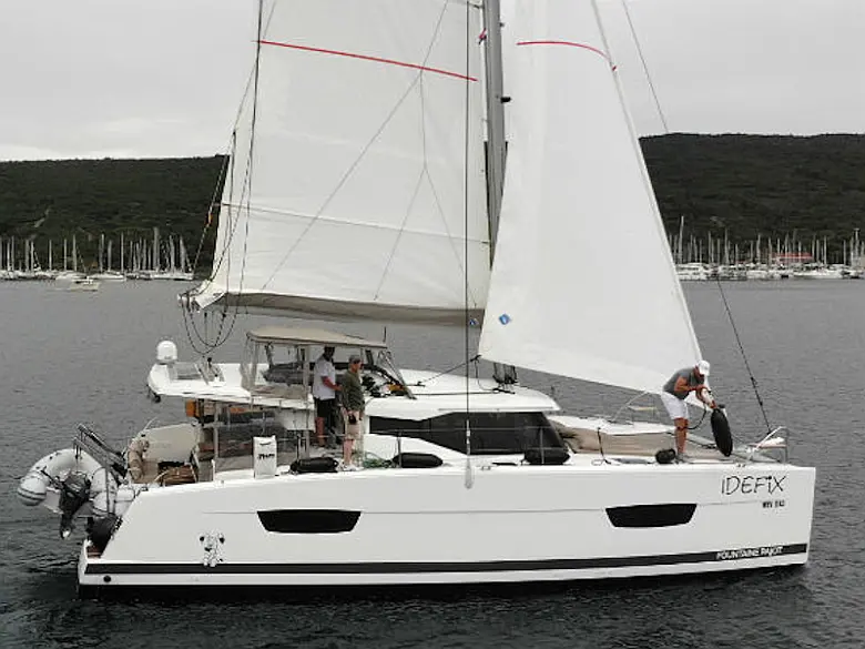 Lucia 40 - 3 cab