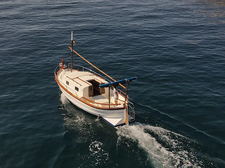 Custom buit Motorboat (Talla Ferro)