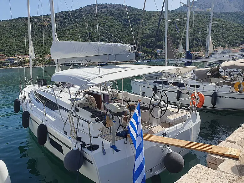 Bavaria C42