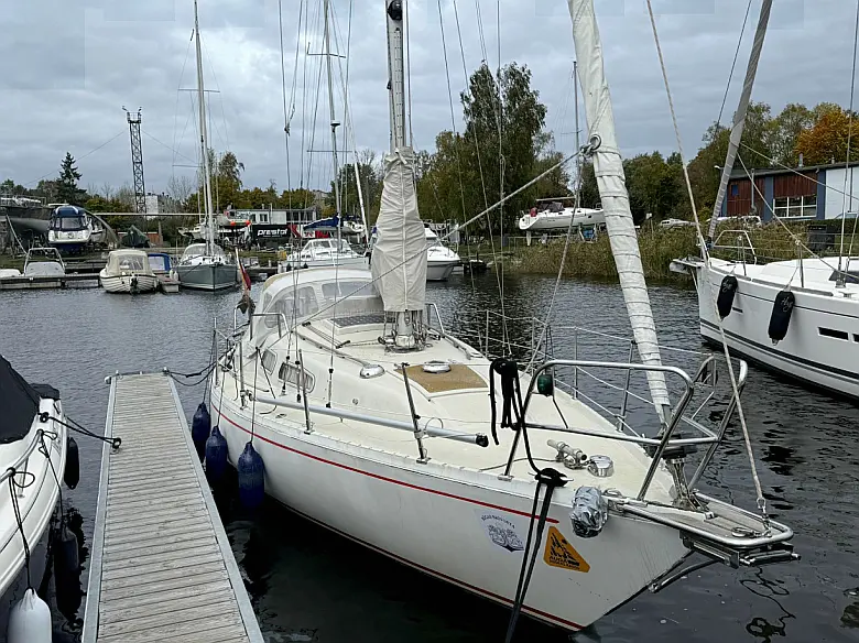 Albin Ballad 30