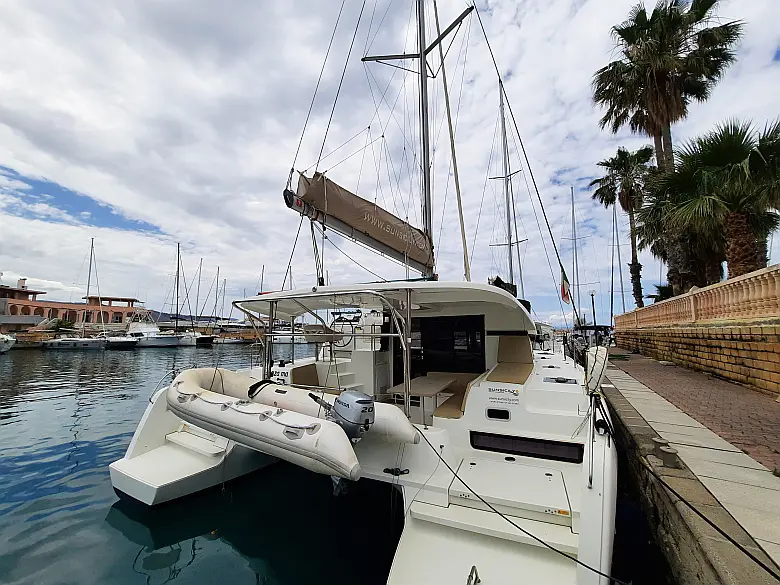 Lagoon 42