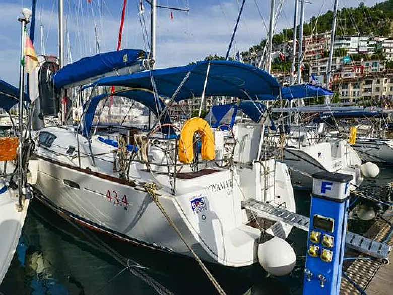 Oceanis 43