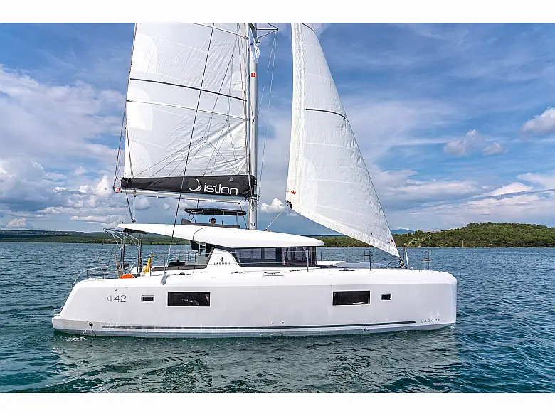 Lagoon 42 A/C & GEN & WM