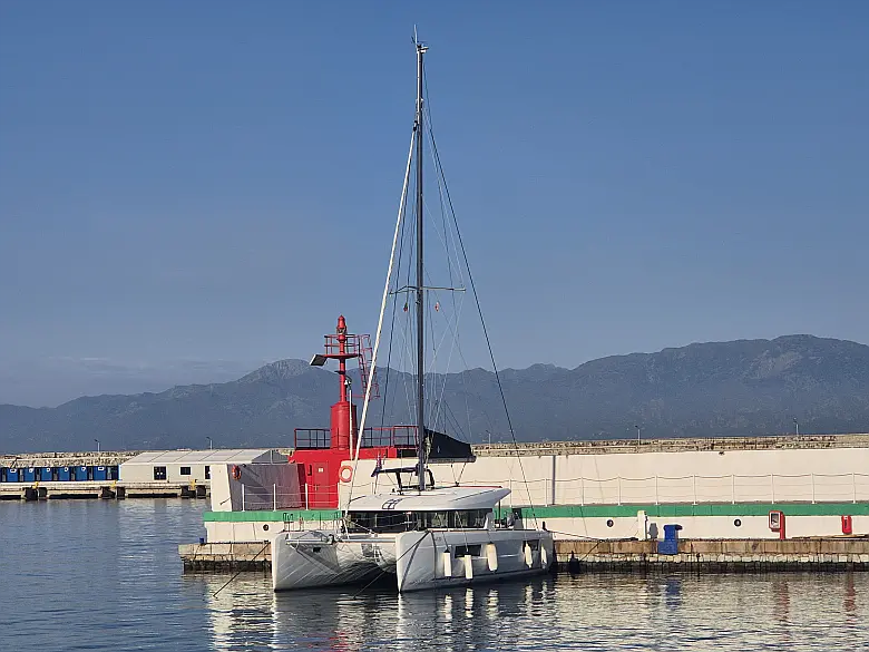 Lagoon 40