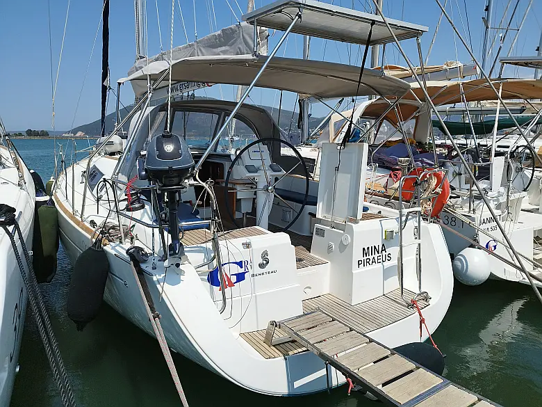 Oceanis 37